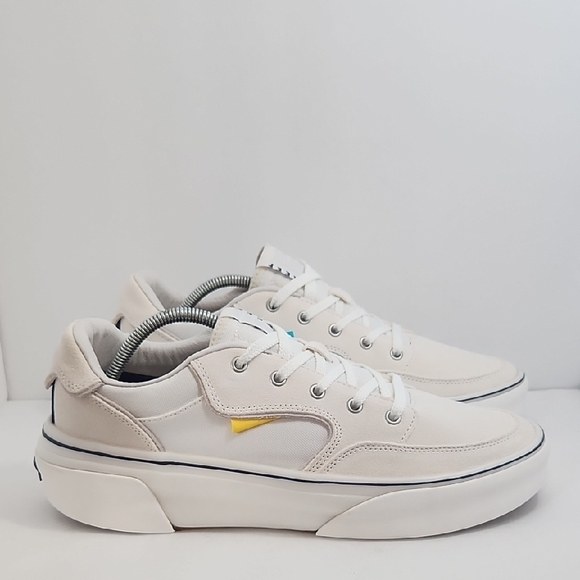 Reef Off-White Casual Sneakers